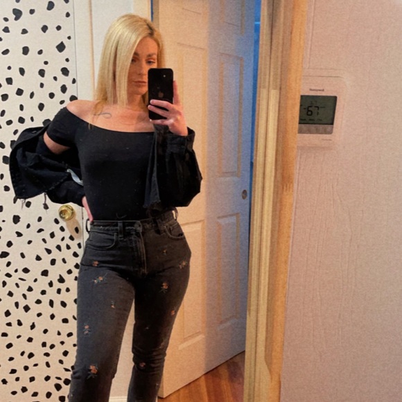 Meet your Posher, Shannon - Picture 2 of 5